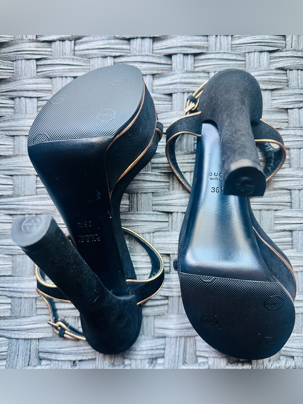 Gucci Black Platform Sandals with Gold Trim - Picture 12 of 13